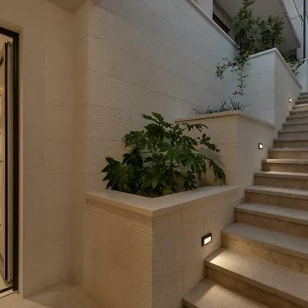Apartament Lulani Pool *