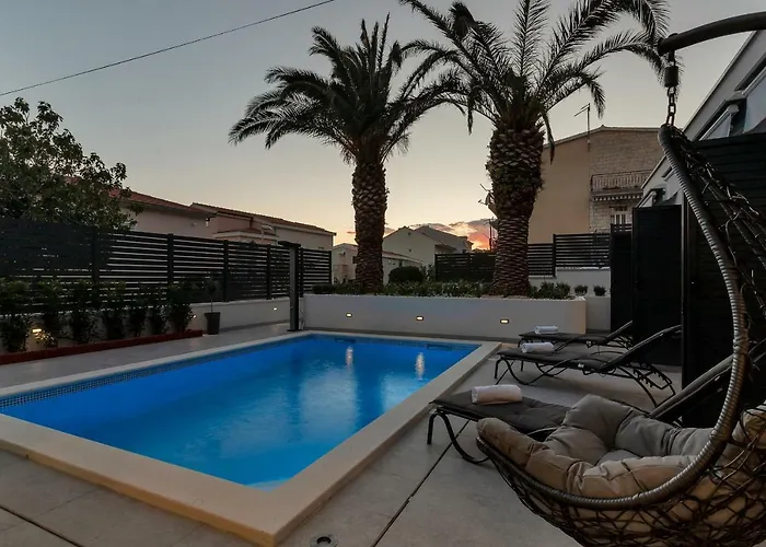 Lägenhet Lulani Pool