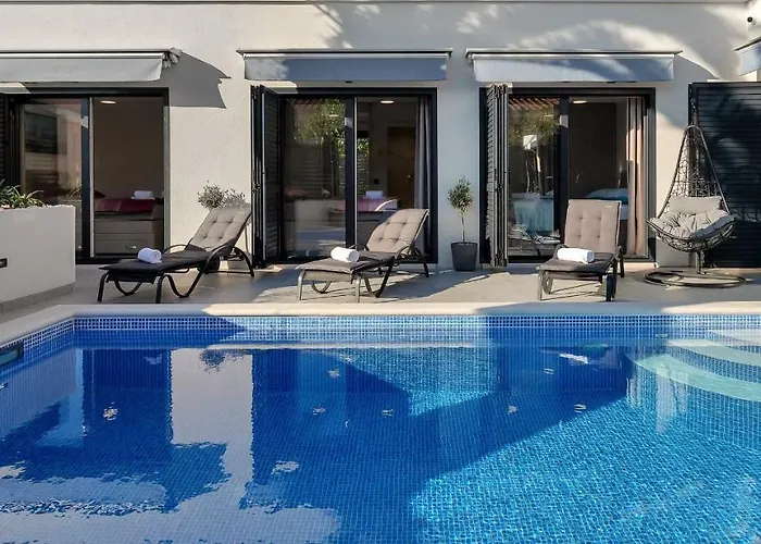 Lägenhet Lulani Pool *