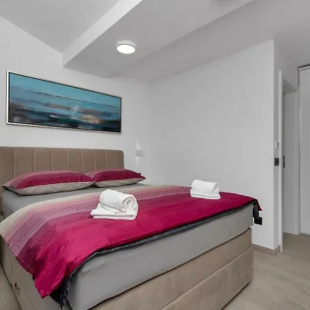 Lulani Pool Apartman