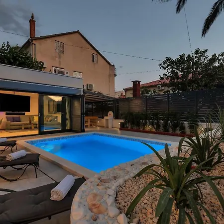 Apartman Lulani Pool Makarska