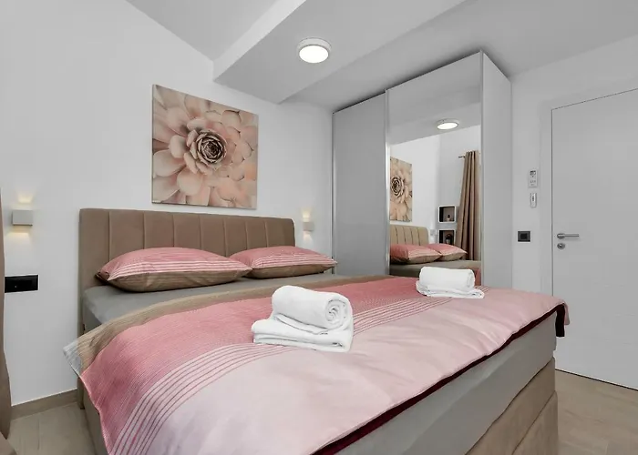 Lulani Pool Apartment *