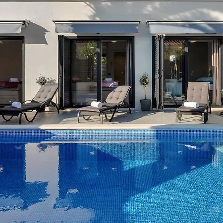 公寓 Lulani Pool *